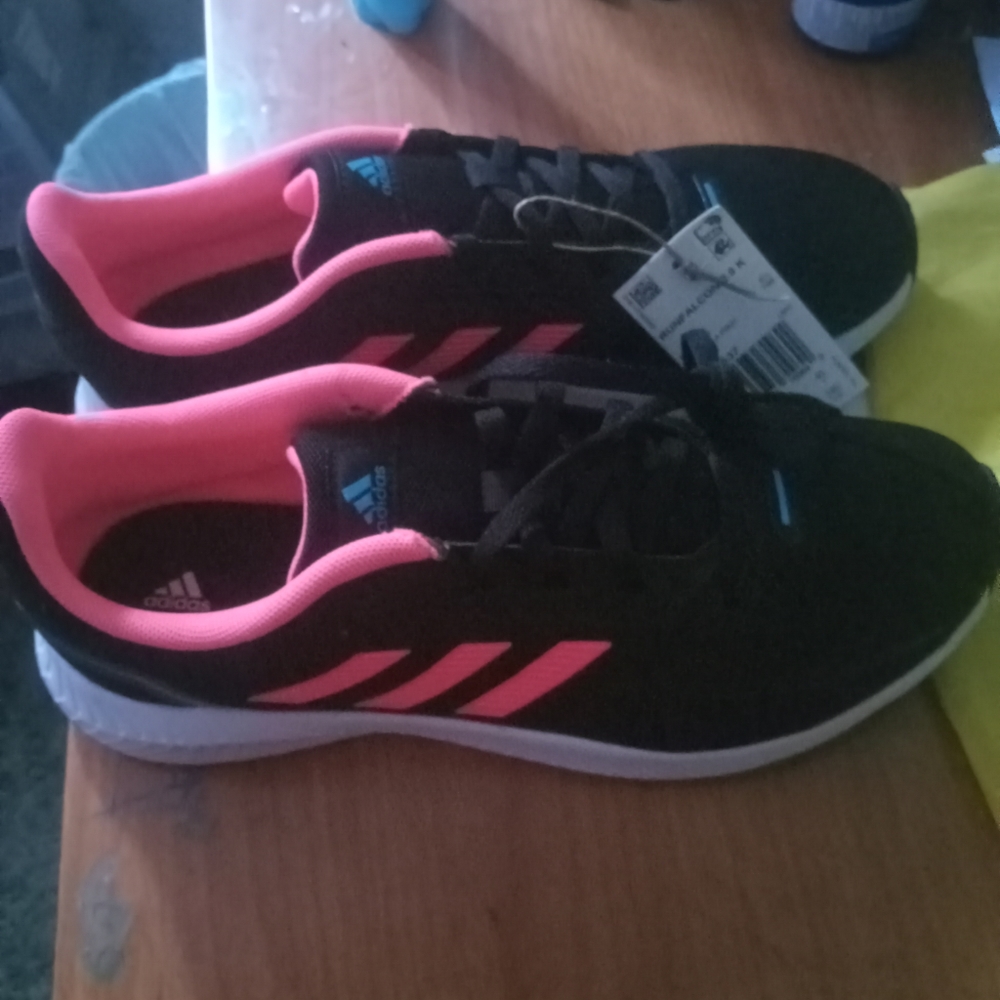 Adidas size 7 black pink